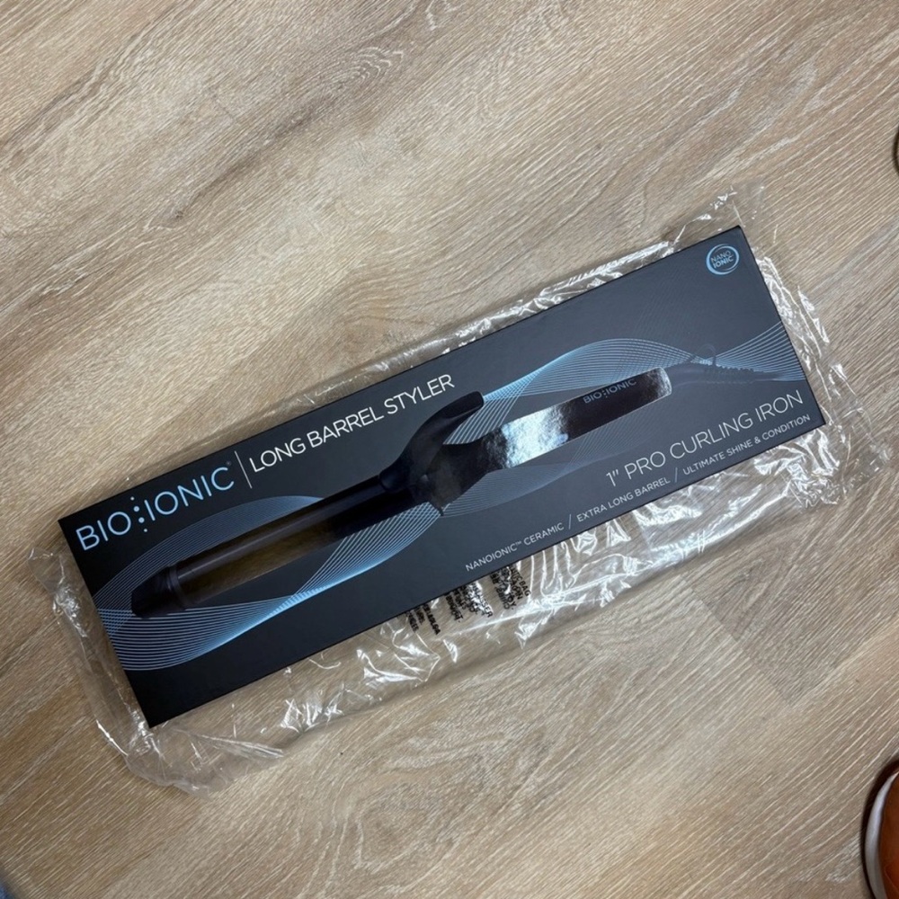 Bio Ionic 1" Pro Curling Iron Long Barrel Styler - Black